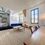 Nestor&Jeeves - Nice To Meet You - Central - Top Floor